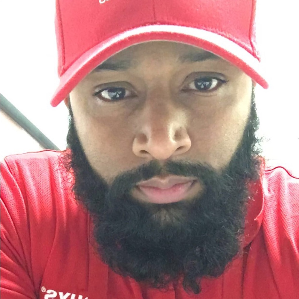 Meet your Posher, Marlon